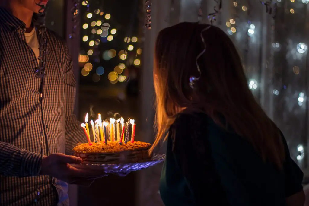 Cumpleaños mujer hombre horóscopo